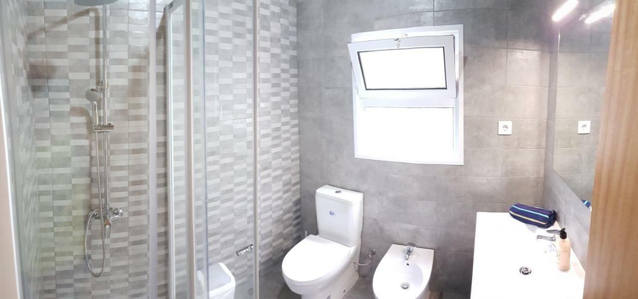 Join Our Relaxed House Near The Beach - Mosteiros Mosteiros  Bagian luar foto